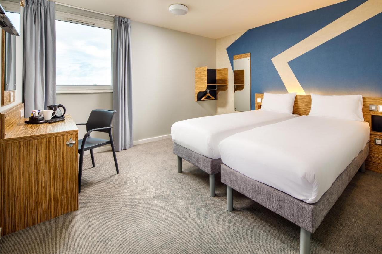 Ibis Budget London Heathrow Central Hounslow Esterno foto