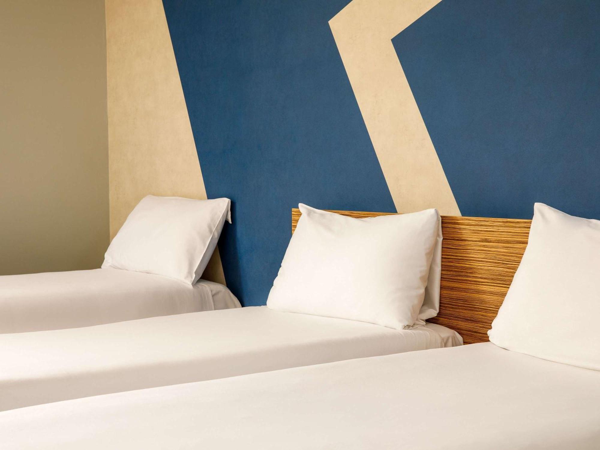 Ibis Budget London Heathrow Central Hounslow Esterno foto