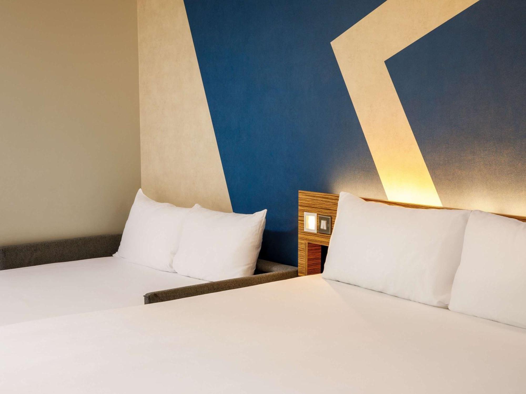 Ibis Budget London Heathrow Central Hounslow Esterno foto
